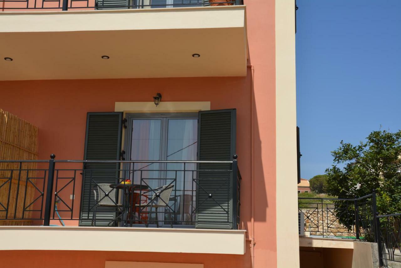 Lotus Sea View Studio Apartment 2 Lixouri Esterno foto
