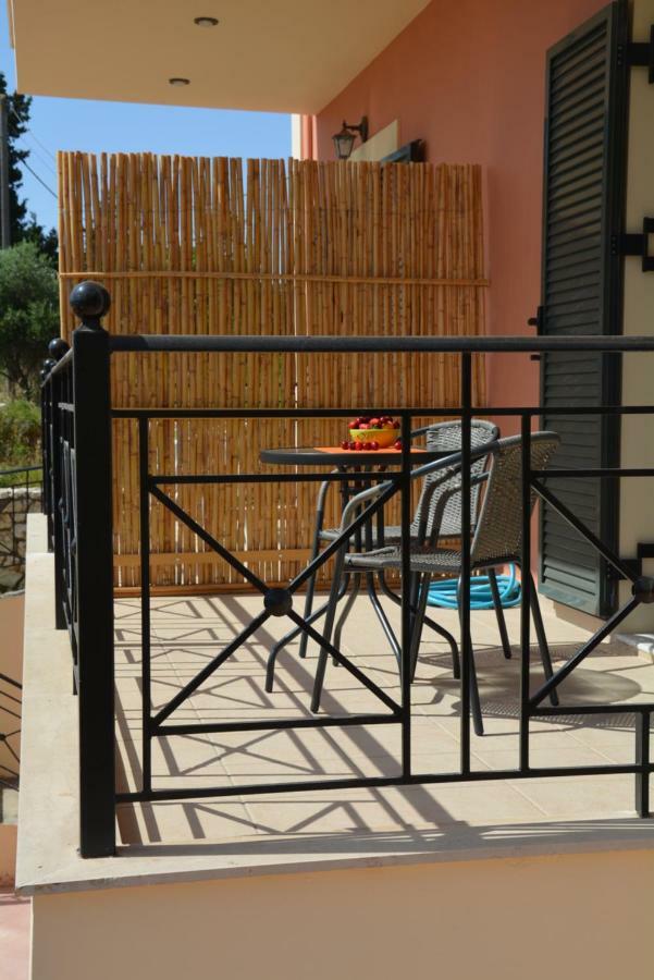 Lotus Sea View Studio Apartment 2 Lixouri Esterno foto