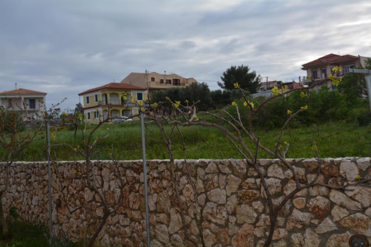 Lotus Sea View Studio Apartment 2 Lixouri Esterno foto