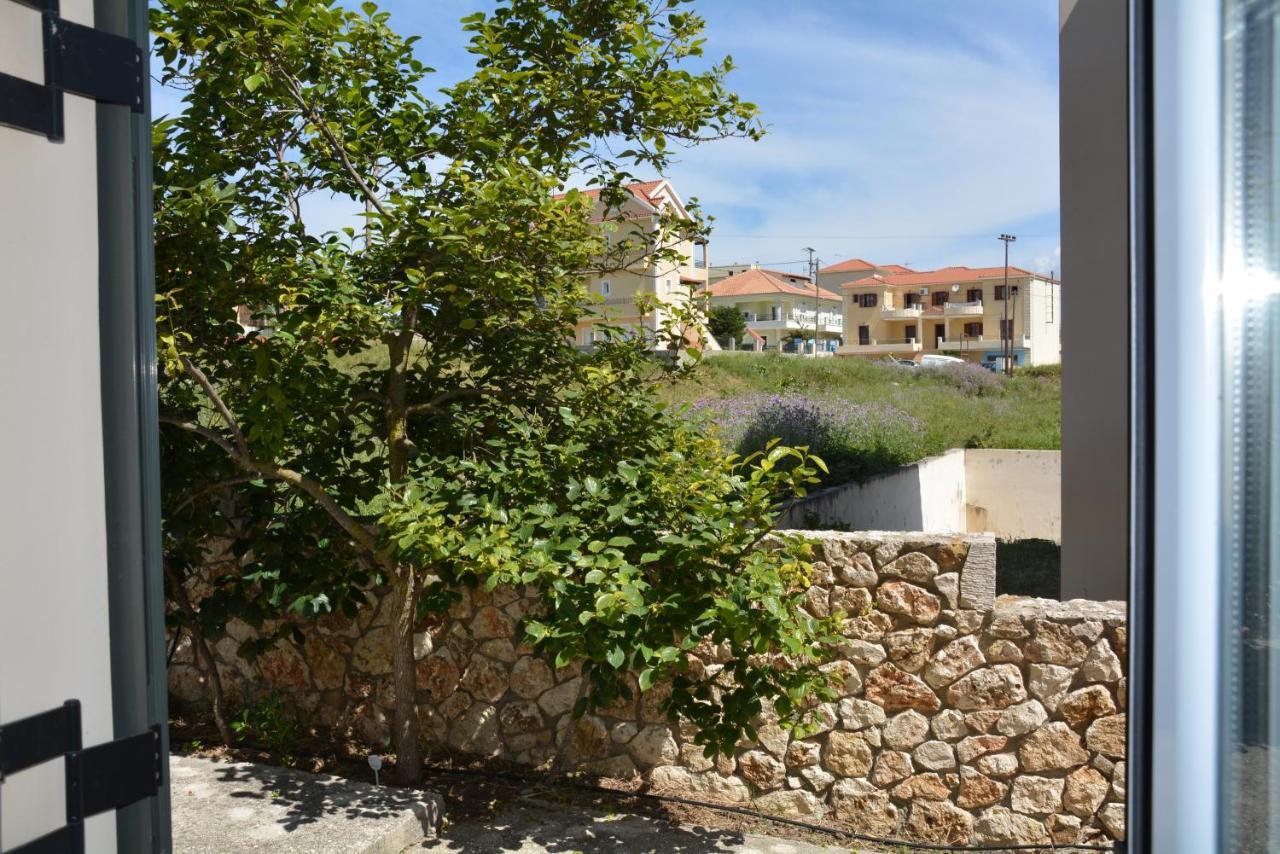 Lotus Sea View Studio Apartment 2 Lixouri Esterno foto